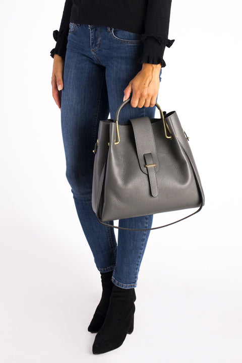 DIONE GREY